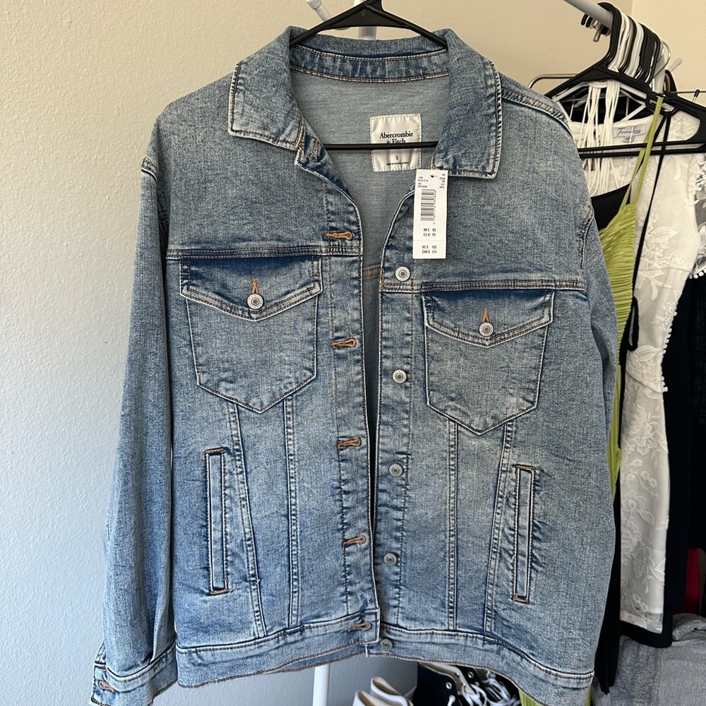 NWT Oversized A&F Abercrombie Denim Jacket